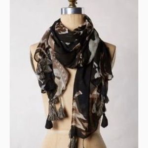 Winter Wildlife Scarf
